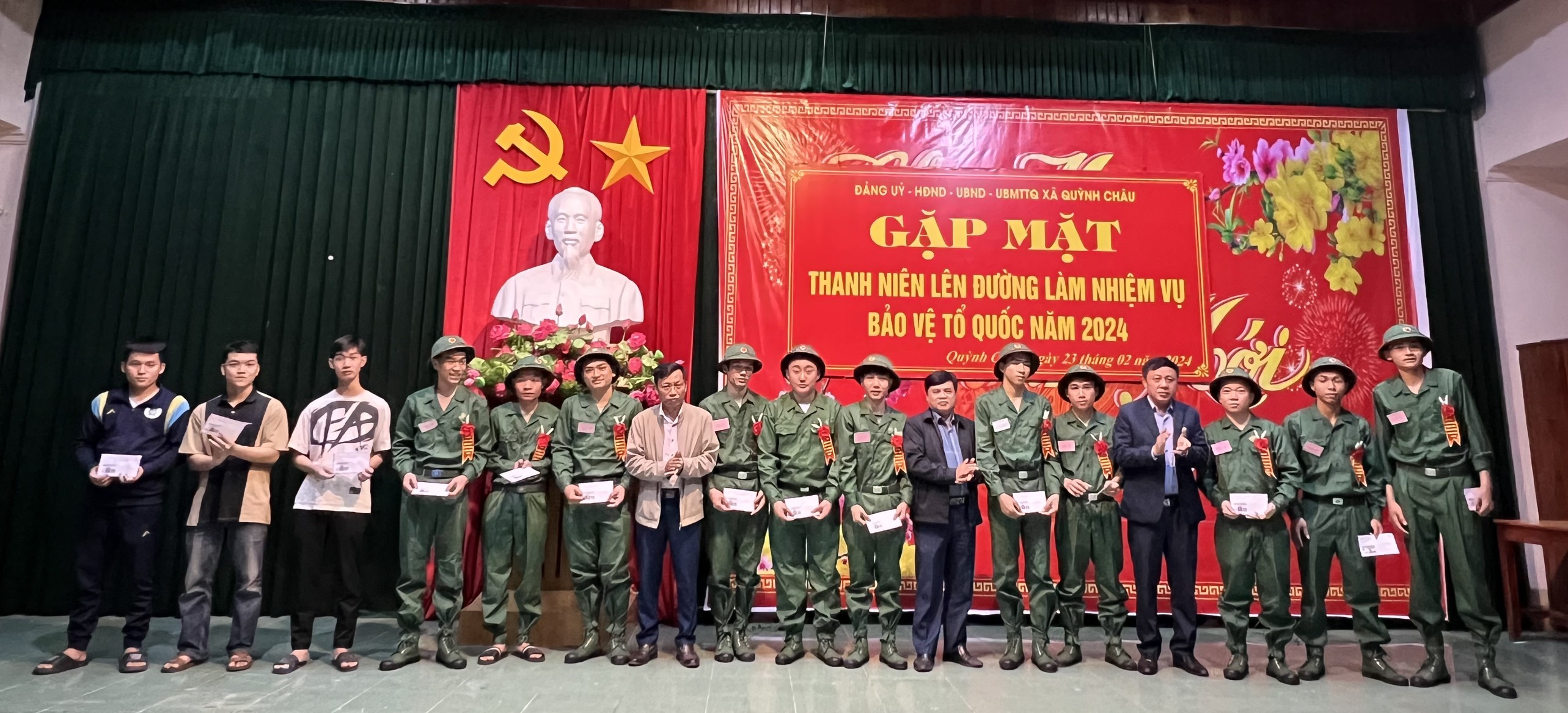 Anh-tin-bai